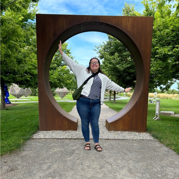 Meet your Posher, Emily - Picture 1 of 1